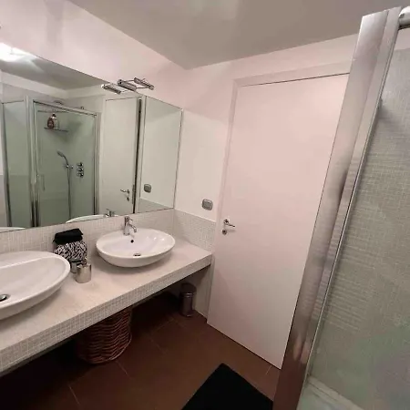 Apartmán Casa Di Fronte Alle Piste Da Sci Campo Da Golf *