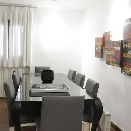 Casa Di Fronte Alle Piste Da Sci Campo Da Golf アパート セストリエーレ