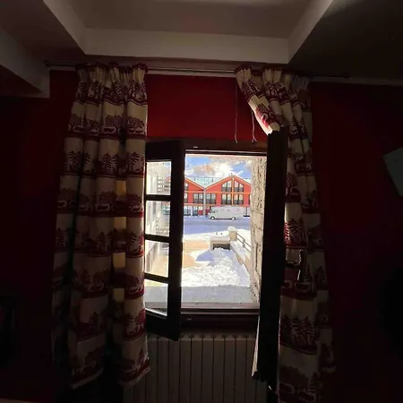 アパート Casa Di Fronte Alle Piste Da Sci Campo Da Golf セストリエーレ