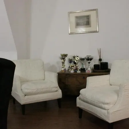 Casa Di Fronte Alle Piste Da Sci Campo Da Golf セストリエーレ