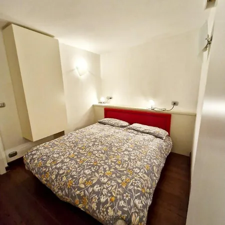 Casa Di Fronte Alle Piste Da Sci Campo Da Golf